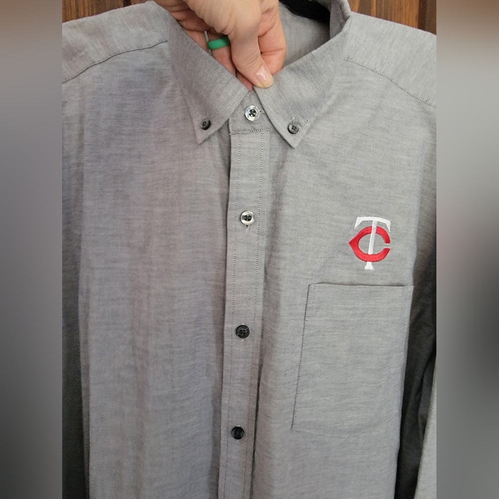 Minnesota Twins Men's Oxford Dress shirt